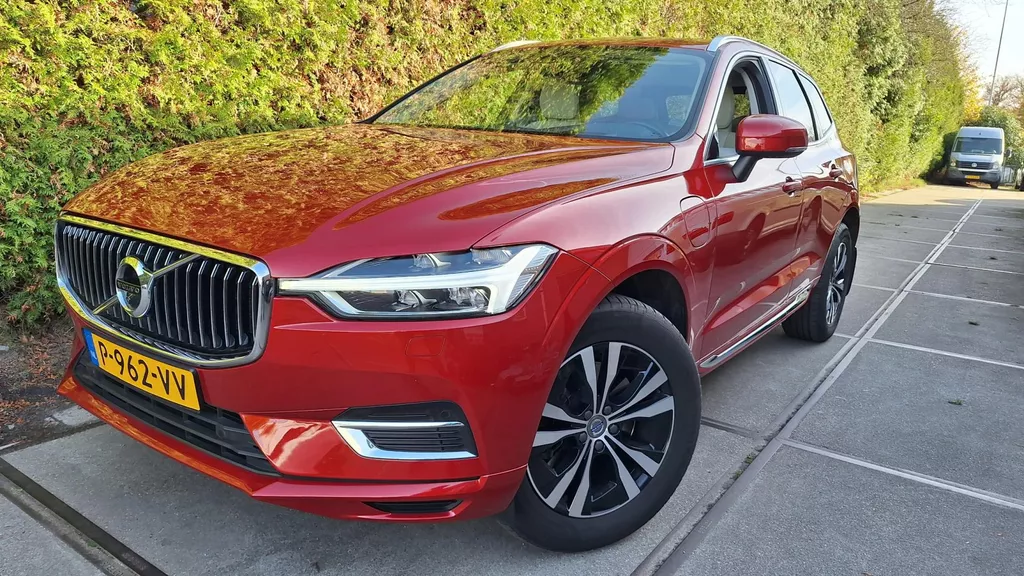 Volvo XC60 2.0 Recharge T8 AWD R-Design