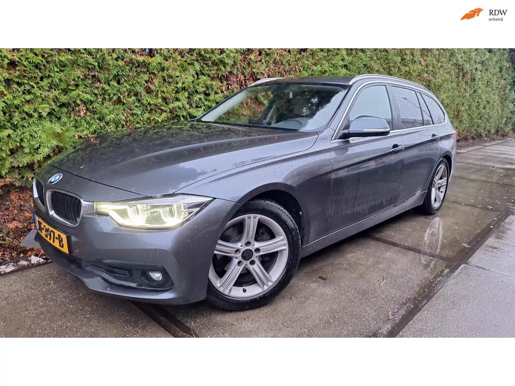 BMW 3-serie Touring 320d EDE Corporate Lease Essential