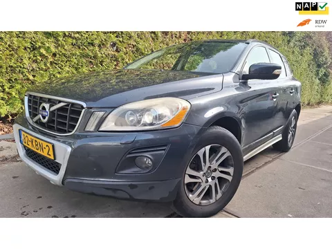 Volvo XC60 2.4 D5 AWD Momentum