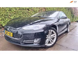 Tesla Model S 85 Base (Lifetime Free Supercharge) ACTIERADIUS MAX 130 KM