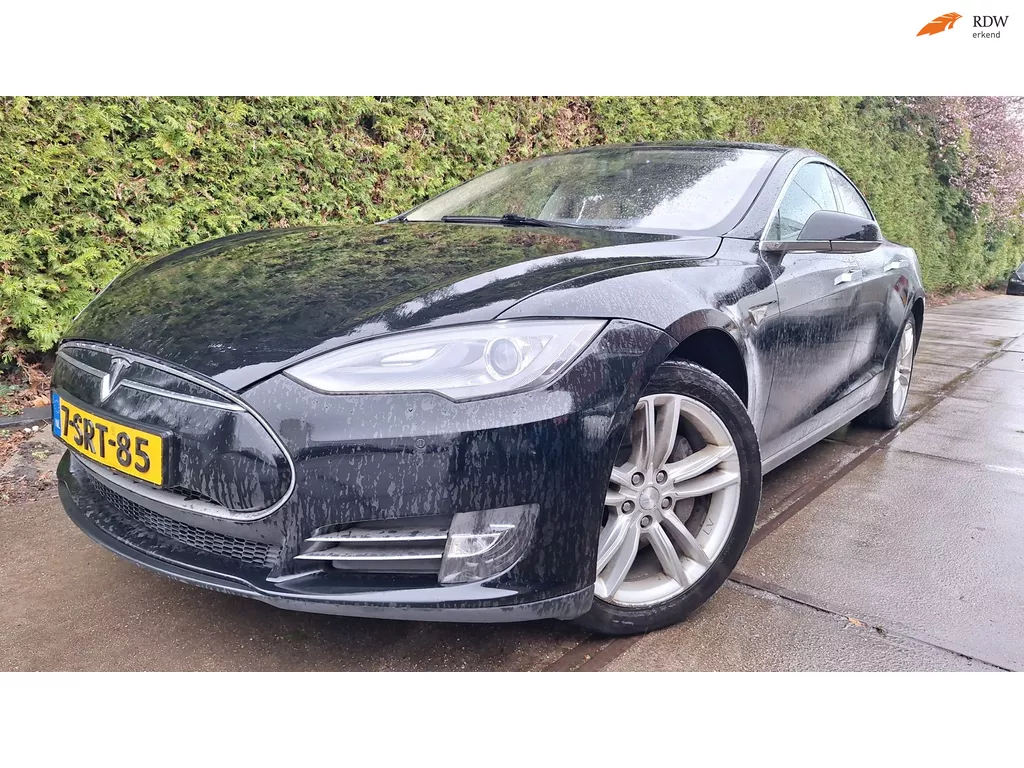 Tesla Model S 85 Base (Lifetime Free Supercharge) ACTIERADIUS MAX 130 KM