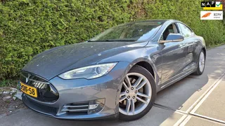 Tesla Model S 85 Signature Performance (Levenslang Free supercharge)