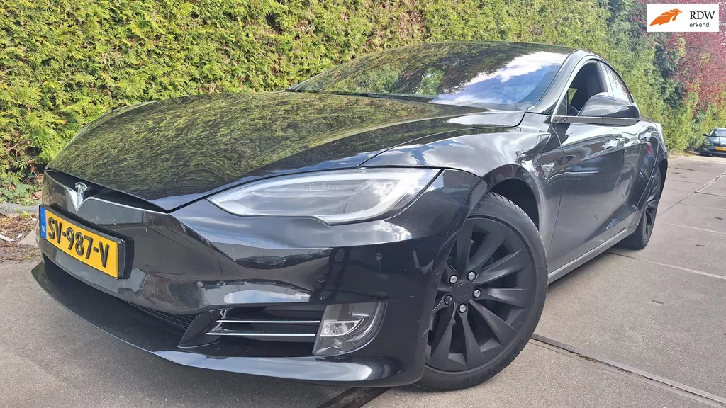 Tesla Model S 75D Base