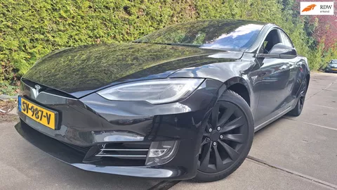 Tesla Model S 75D Base