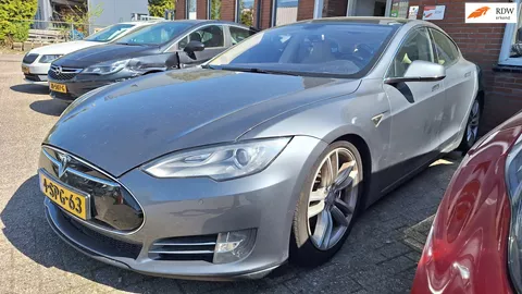 Tesla Model S 85 Base (generator of module defect)