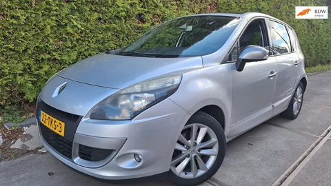 Renault Sc&eacute;nic 1.6 dCi Parisi&egrave;nne