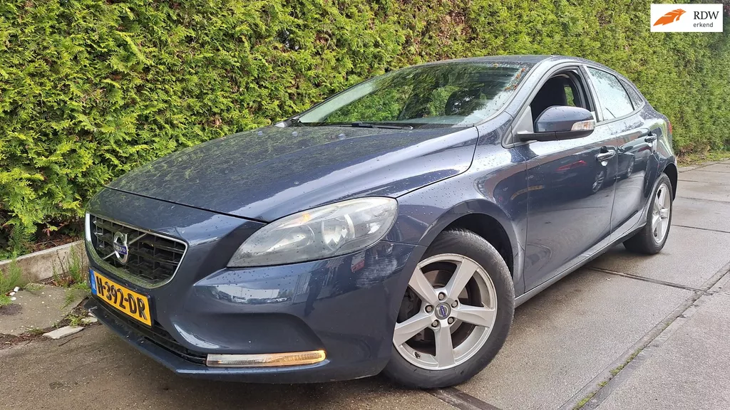 Volvo V40 1.6 D2 R-Design