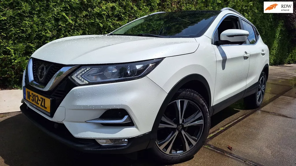 Nissan Qashqai 1.2 Tekna ( automaat niet 100%)