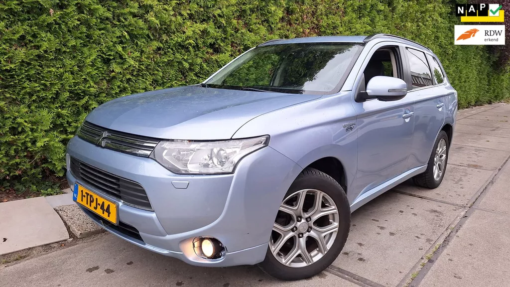 Mitsubishi Outlander 2.0 PHEV instyle+