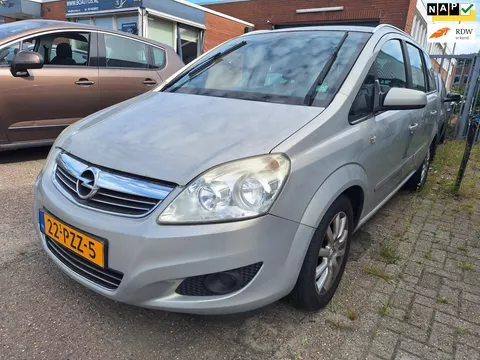 Opel Zafira 1.6 Executive (motor defect!!)