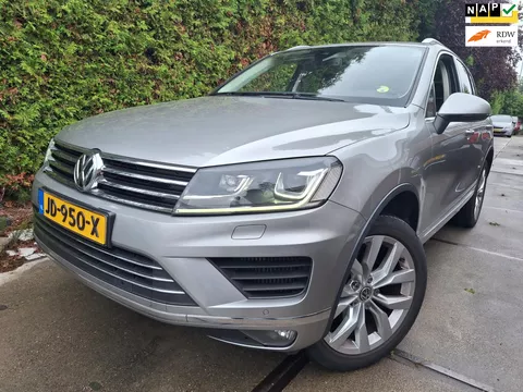 Volkswagen Touareg 3.0 TDI R-line