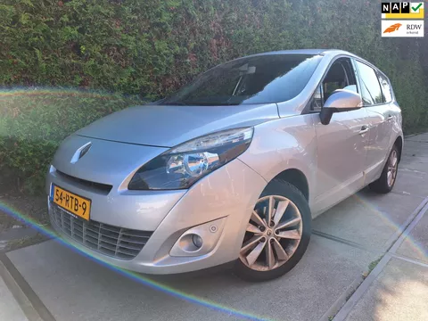 Renault Grand Sc&eacute;nic 2.0 Dynamique