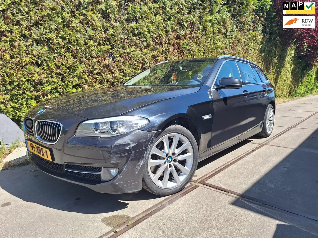 BMW 5-serie Touring 530xd High Executive