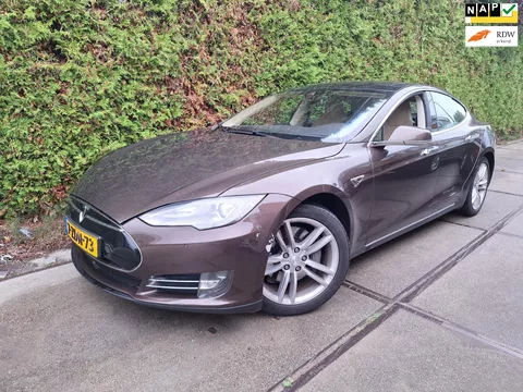 Tesla Model S 85 Base