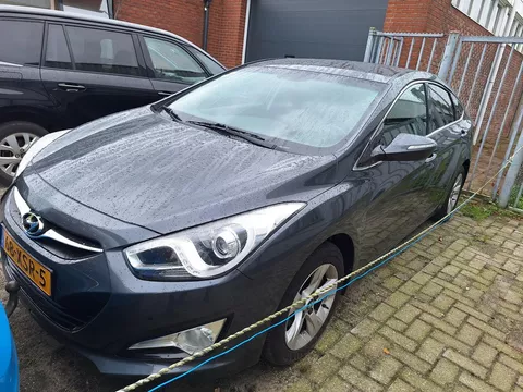 Hyundai i40 1.7 CRDi Business Edition no start!! distributieriem geknapt!!