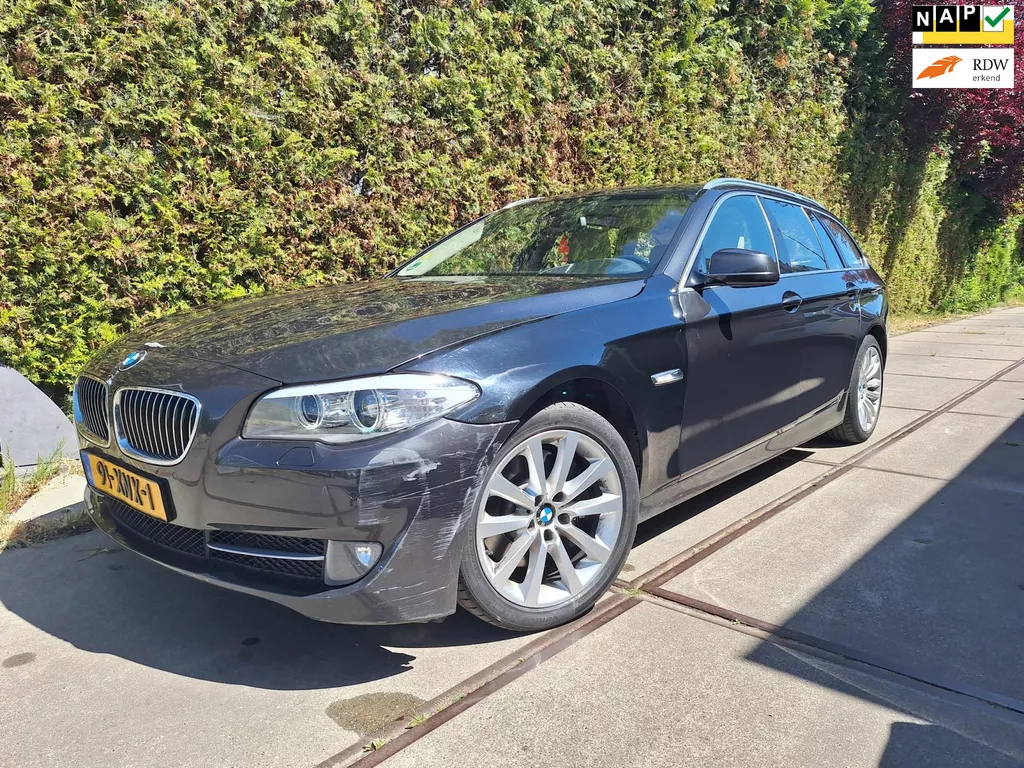 BMW 5-serie Touring 530xd High Executive