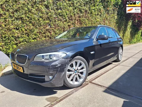 BMW 5-serie Touring 530xd High Executive