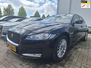 Jaguar XF 2.0d Pure (MOTOR DEFECT !!!)