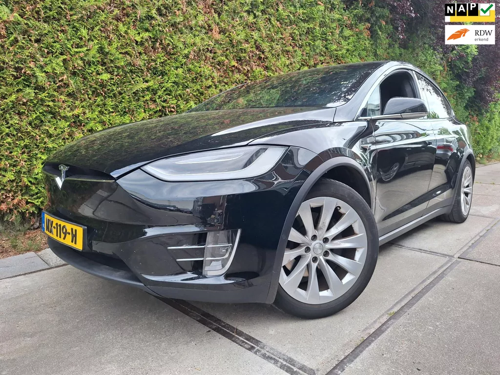 Tesla Model X 90D Base